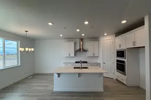 12781 S Glacier Trail Ln, Herriman, UT 84096 - Photo 2