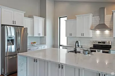 2200 S Wasatch Dr, Salt Lake City, UT 84109 - Photo 6