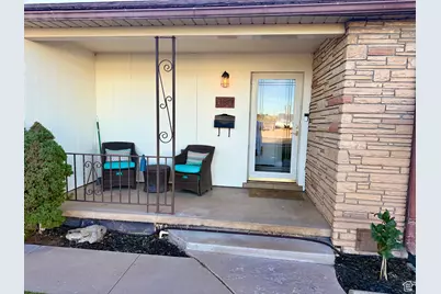 380 S 100 E, Vernal, UT 84078 - Photo 2