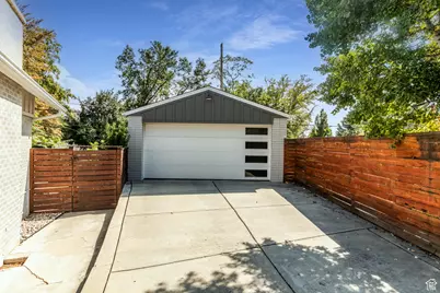 4559 S Kayland Cir, Holladay, UT 84117 - Photo 4