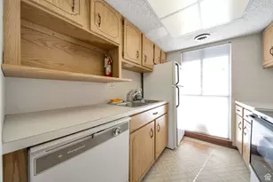 5332 S Ben Davis Pk, Murray, UT 84123 - Photo 2