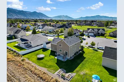 167 E Lakeview Dr, Vineyard, UT 84059 - Photo 42