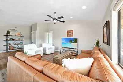 989 W Dover Way, Saint George, UT 84770 - Photo 16