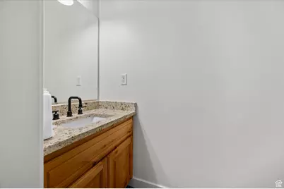 2048 N Evans Cove Loop, Layton, UT 84041 - Photo 14