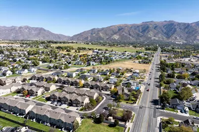 2048 N Evans Cove Loop, Layton, UT 84041 - Photo 4