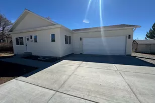 220 E 200 S, Mount Pleasant, UT 84647 - Photo 2