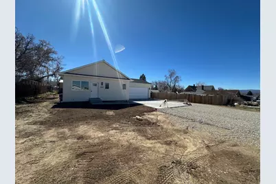 220 E 200 S, Mount Pleasant, UT 84647 - Photo 1