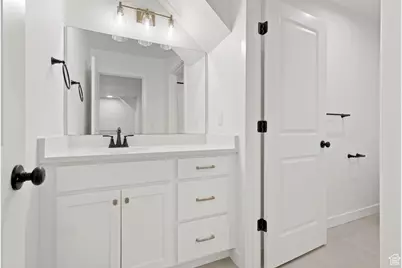6972 W Lake Ave, South Jordan, UT 84009 - Photo 20