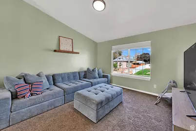 482 W 275 N, Clearfield, UT 84015 - Photo 4