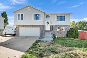 482 W 275 N, Clearfield, UT 84015 - Photo 1
