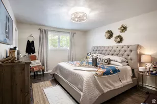 6701 S 2445 E, Cottonwood Heights, UT 84121 - Photo 16