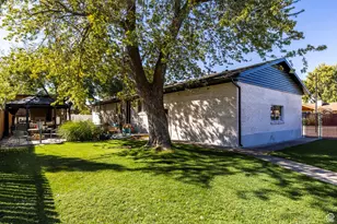 6701 S 2445 E, Cottonwood Heights, UT 84121 - Photo 32