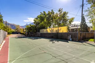 6701 S 2445 E, Cottonwood Heights, UT 84121 - Photo 40