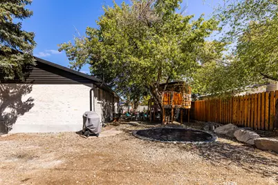 6701 S 2445 E, Cottonwood Heights, UT 84121 - Photo 36