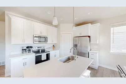 855 N Hilltop Dr, Lehi, UT 84048 - Photo 2