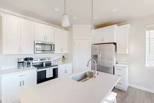 855 N Hilltop Dr, Lehi, UT 84048 - Photo 2