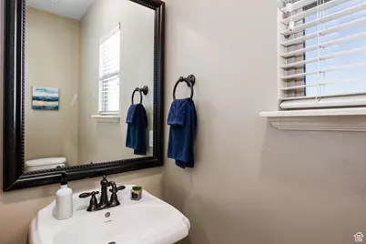 2162 S Ruger Dr, Saratoga Springs, UT 84045 - Photo 10