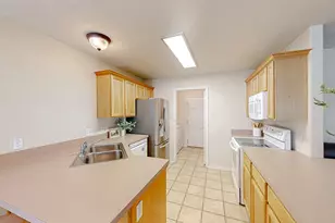 511 S 300 E, Springville, UT 84663 - Photo 2