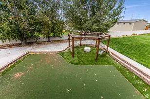 2599 S 3075 W, West Haven, UT 84401 - Photo 40