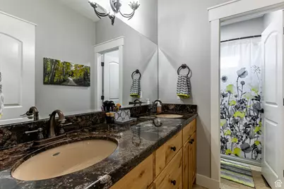 2599 S 3075 W, West Haven, UT 84401 - Photo 24