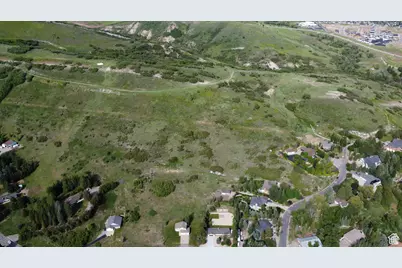 5570 W Mountain View Dr N, Mountain Green, UT 84050 - Photo 6