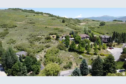 5570 W Mountain View Dr N, Mountain Green, UT 84050 - Photo 8