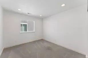 1633 W Rockaway Ln, West Jordan, UT 84088 - Photo 26