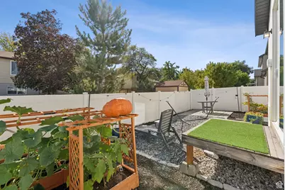 1633 W Rockaway Ln, West Jordan, UT 84088 - Photo 34
