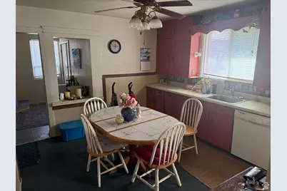 231 S 100 E, Gunnison, UT 84634 - Photo 12