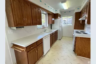 1048 Elm, Brigham City, UT 84302 - Photo 4