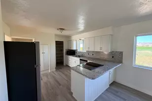 10230 W 11200 N, Tremonton, UT 84337 - Photo 6