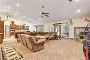 1586 W Rock Hollow Dr, Bluffdale, UT 84065 - Photo 12