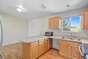 4270 S Whipoorwhil St, West Valley, UT 84120 - Photo 12