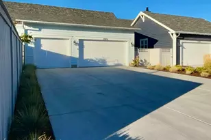 11076 S Paddle Board Way, South Jordan, UT 84009 - Photo 32