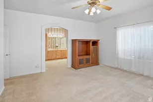 4602 S Hathaway Dr E, Roy, UT 84067 - Photo 28