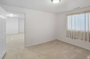 4602 S Hathaway Dr E, Roy, UT 84067 - Photo 42