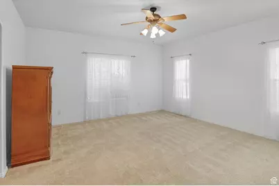 4602 S Hathaway Dr E, Roy, UT 84067 - Photo 26