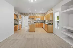 4602 S Hathaway Dr E, Roy, UT 84067 - Photo 18