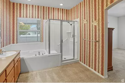 4602 S Hathaway Dr E, Roy, UT 84067 - Photo 32