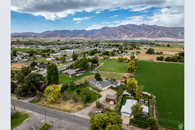 323 N 400 W, Hyrum, UT 84319 - Photo 46