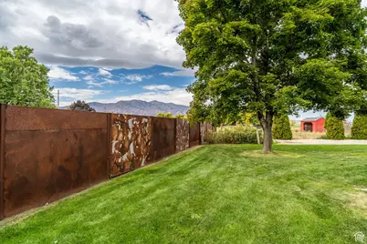 323 N 400 W, Hyrum, UT 84319 - Photo 44