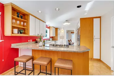 1754 N 1550 E, Provo, UT 84604 - Photo 10