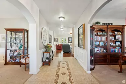 708 Sandhill Ct, Lehi, UT 84043 - Photo 4