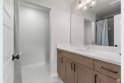 2226 S Betsys Way, Kaysville, UT 84037 - Photo 32