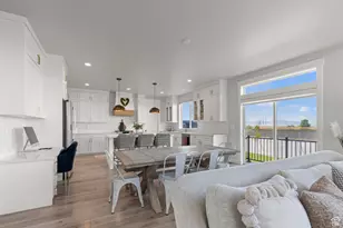 2226 S Betsy's Way, Kaysville, UT 84037 - Photo 8