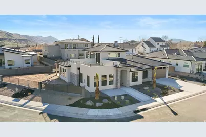 296 E 1100 N #19, Hurricane, UT 84737 - Photo 1