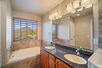 955 E Montana Vista Ln S, Salt Lake City, UT 84124 - Photo 10