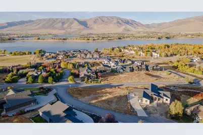 1018 S Meadowlark Ln #2, Huntsville, UT 84317 - Photo 1