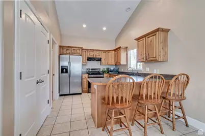 2237 S Maverick Rd, Saratoga Springs, UT 84045 - Photo 10