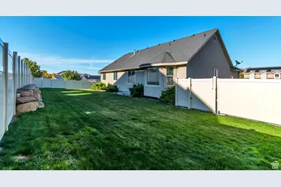 2237 S Maverick Rd, Saratoga Springs, UT 84045 - Photo 28